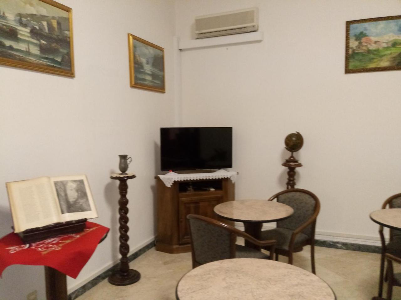 לאווניה Hotel Valentino מראה חיצוני תמונה