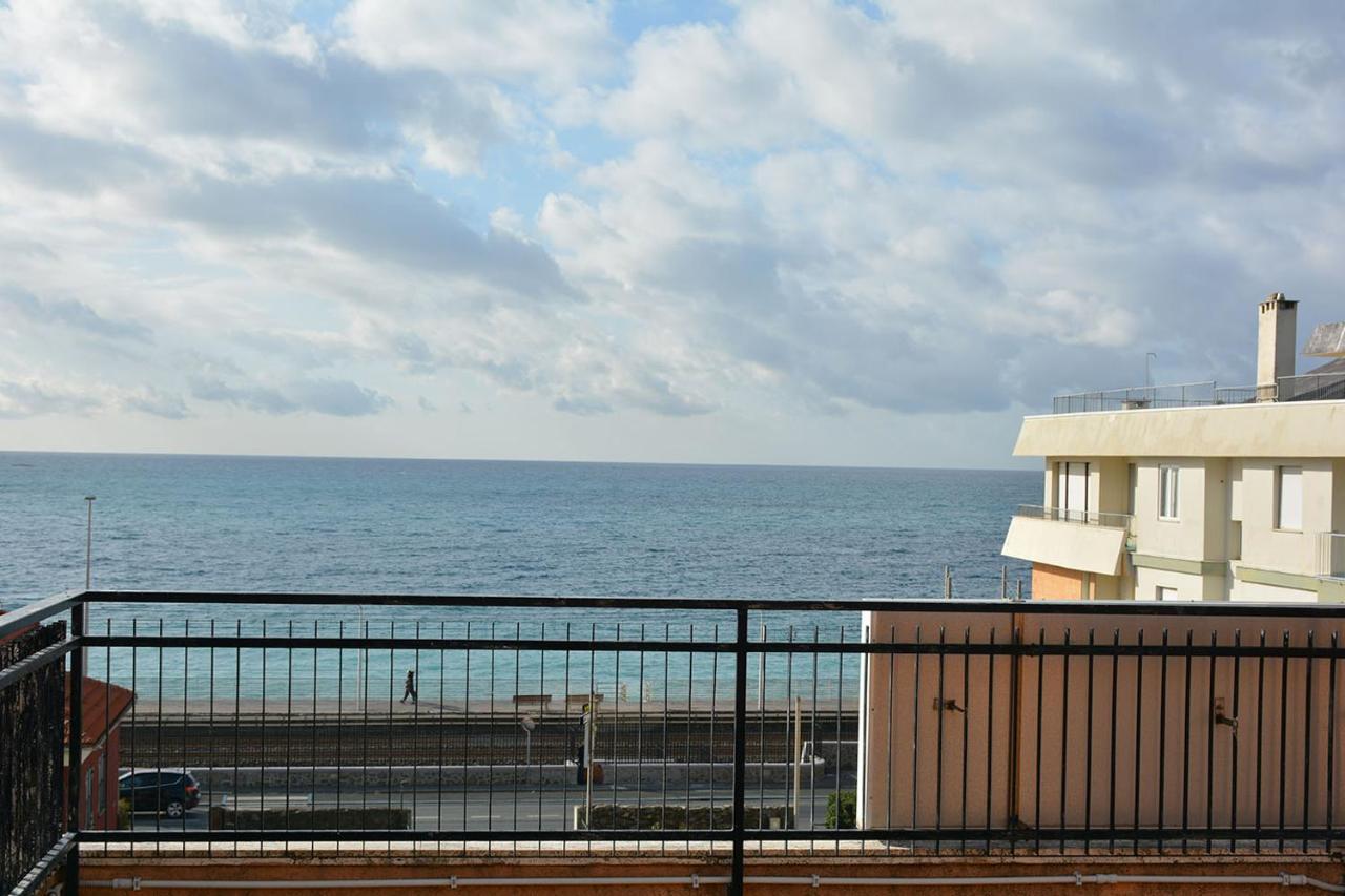 לאווניה Hotel Valentino מראה חיצוני תמונה